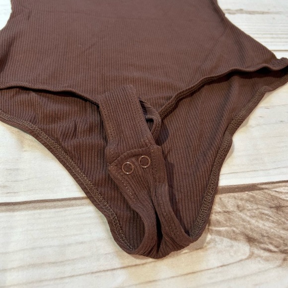 Naked Wardrobe Asymmetrical Strap Bodysuit - Chocolate - Large - New With Tags - Picture 5 of 6